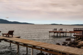 Casa c Wi Fi e trapiche sobre o mar em Palhoca SC